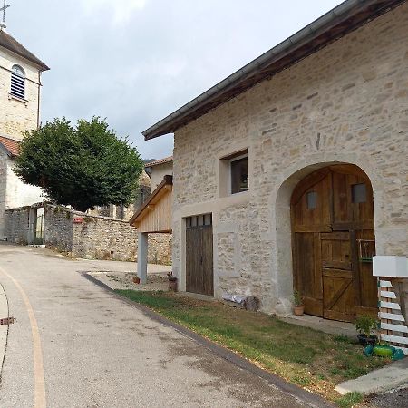 La Vie Du Bief Acomodação com café da manhã Bolozon Exterior foto